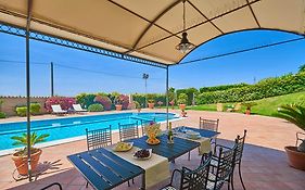 Villa Dinira